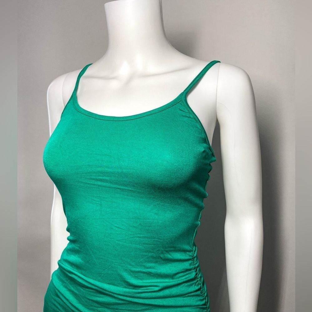 Green Dress - Picture 6 of 7